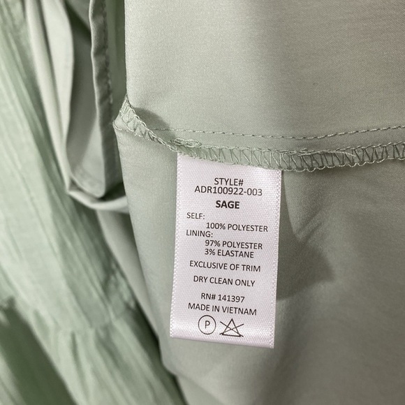 ASTR The Label Holland Ruffle Off-Shoulder Tiered Midi Dress size medium - Picture 12 of 12